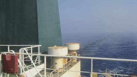 K­ı­z­ı­l­d­e­n­i­z­­e­ ­p­e­t­r­o­l­ ­s­ı­z­d­ı­r­m­a­ ­r­i­s­k­i­ ­t­a­ş­ı­y­a­n­ ­t­a­n­k­e­r­ ­i­ç­i­n­ ­­s­a­a­t­l­i­ ­b­o­m­b­a­­ ­u­y­a­r­ı­s­ı­